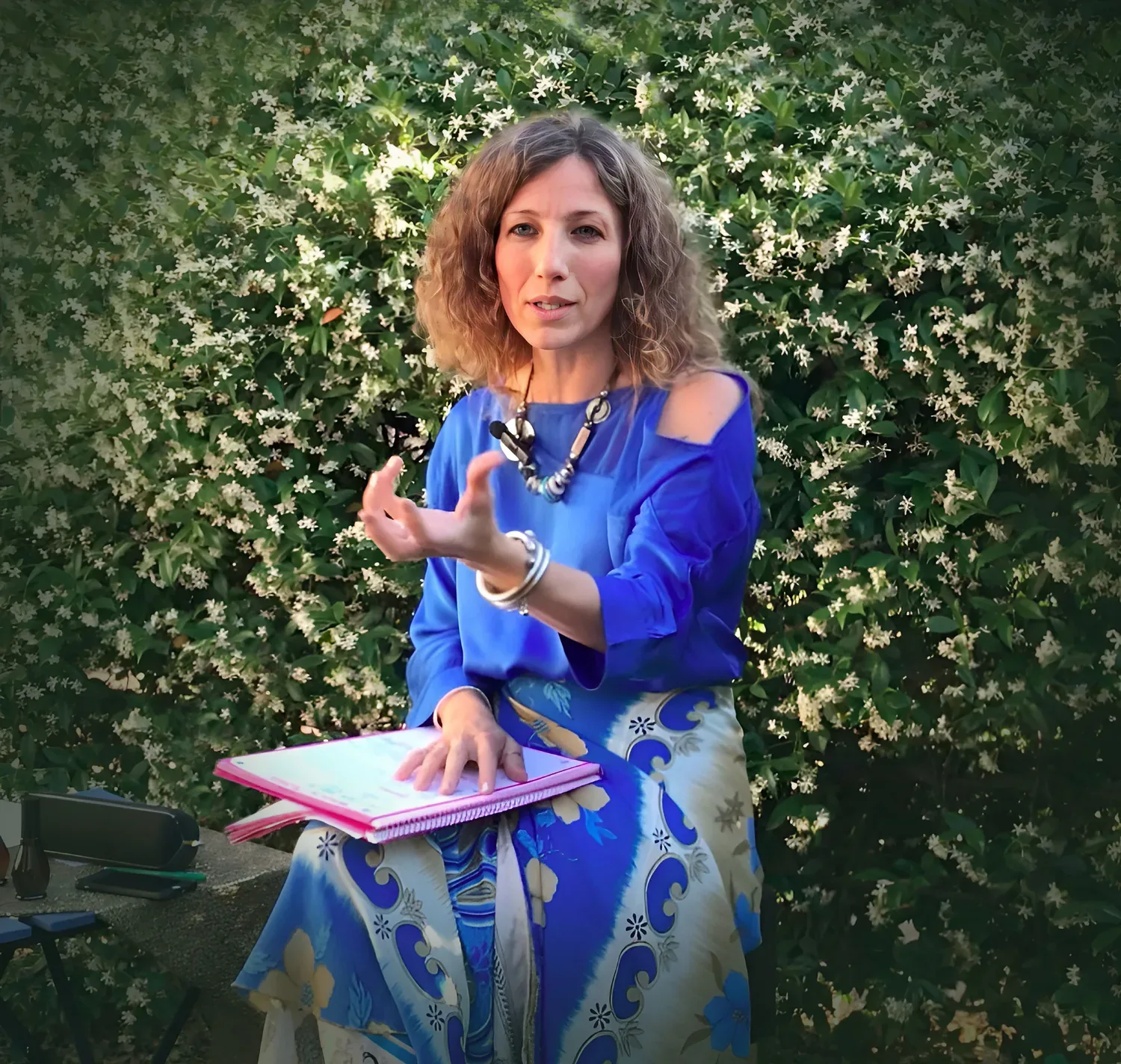 Debora Bianchi durante un incontro all’aperto
